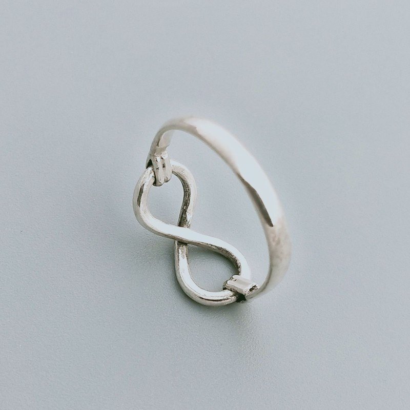 Anello Di Argento 925 Lavorato a Mano Forma Infinito Stile Etnico - Misura 20