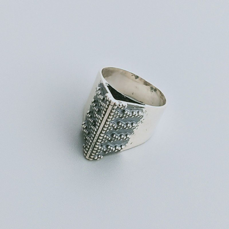 Anello Di Argento 925 Lavorato a Mano Filigrana Forma Piramide Stile Etnico - Misura 19