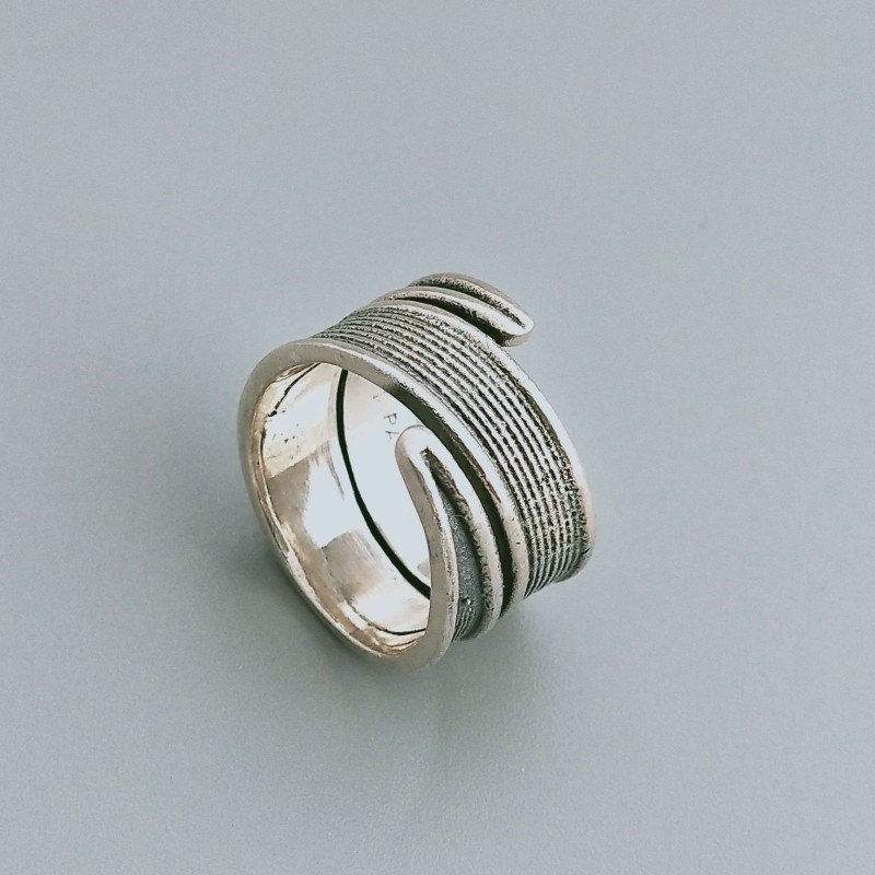 Anello Di Argento 925 Lavorato a Mano Filigrana Forma Spirale Stile Etnico - Misura 18