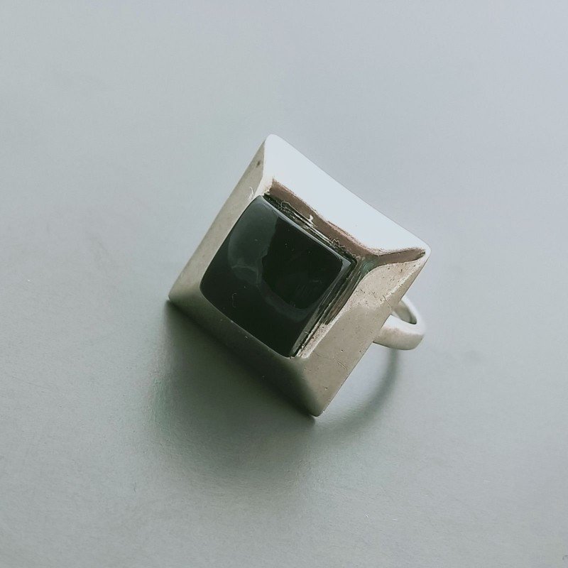 Anello Di Argento 925 Lavorato a Mano con Onice Nera Cabochon - Misura 18