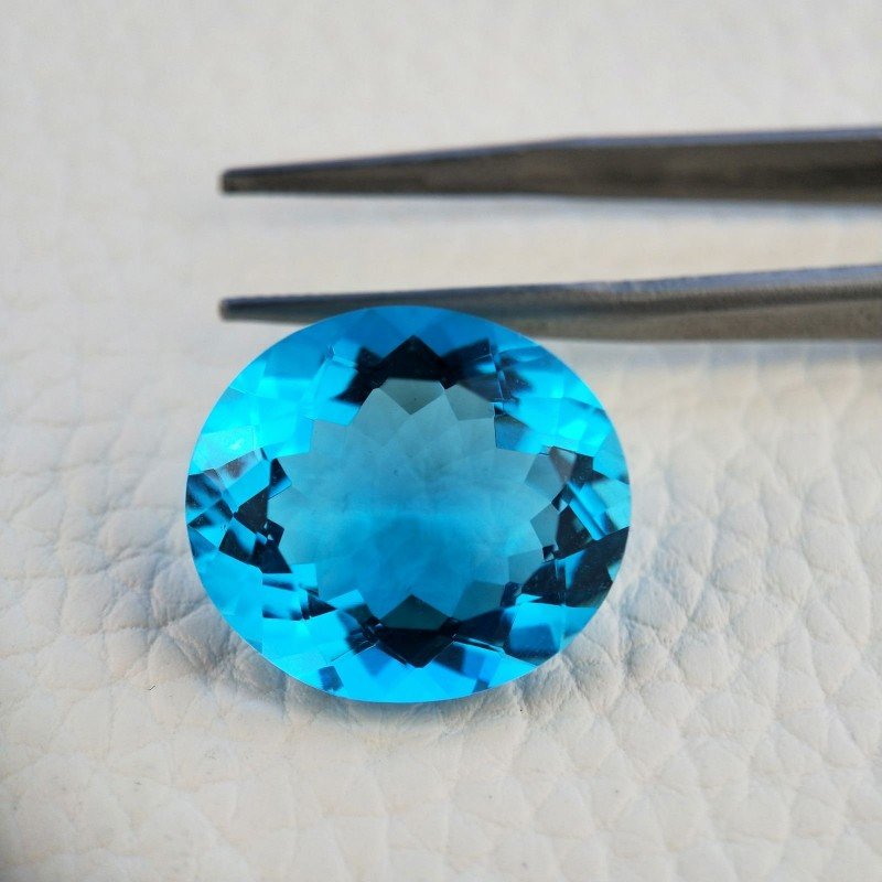 Topazio Azzurro Blu Svizzero Idrotermale Taglio Ovale Sfaccettata a Mano Gemma Sciolta 20X17X10mm 18,30 Carati 1pz