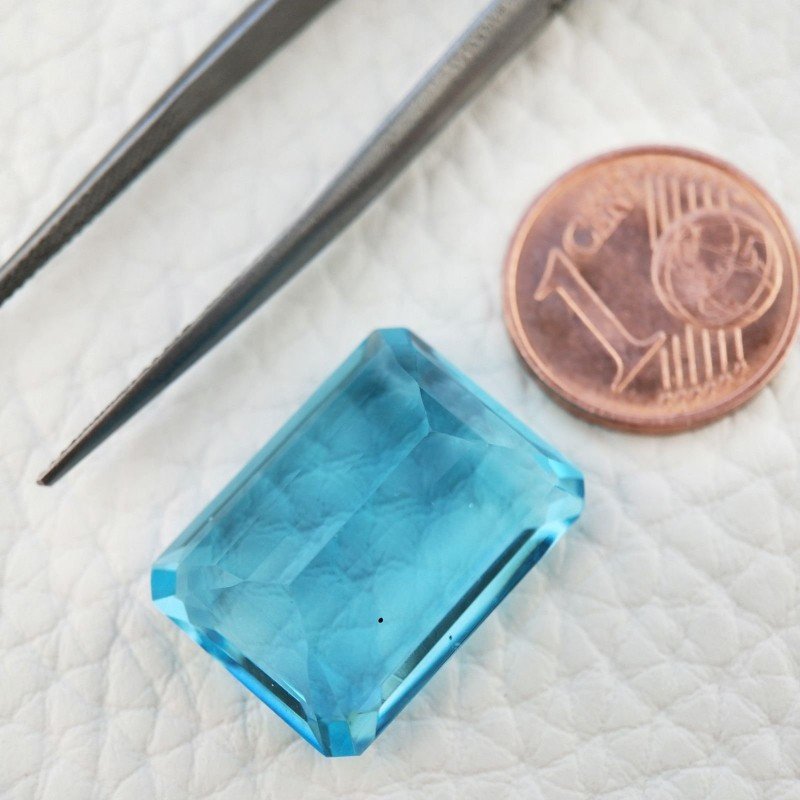Acquamarina Idrotermale Taglio Smeraldo Ottagono Sfaccettata a Mano Gemma Sciolta 20X15X9mm 20,45 Carati 1pz