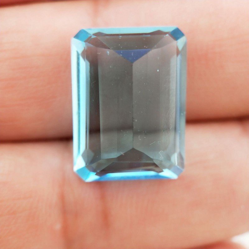 Acquamarina Idrotermale Taglio Smeraldo Ottagono Sfaccettata a Mano Gemma Sciolta 20X15X9mm 20,45 Carati 1pz