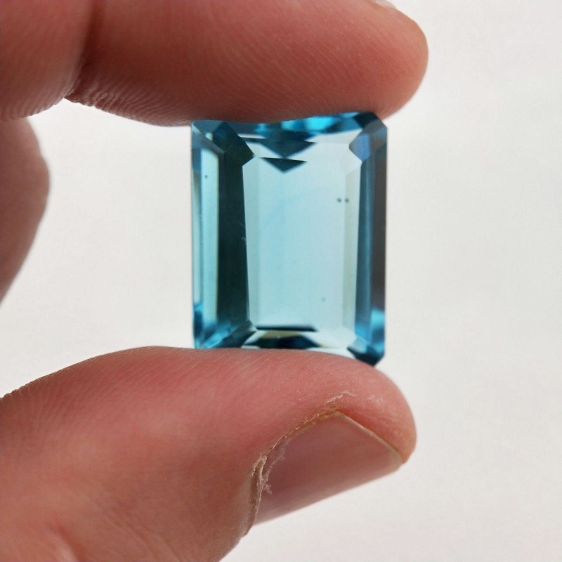 Acquamarina Idrotermale Taglio Smeraldo Ottagono Sfaccettata a Mano Gemma Sciolta 20X15X9mm 20,45 Carati 1pz