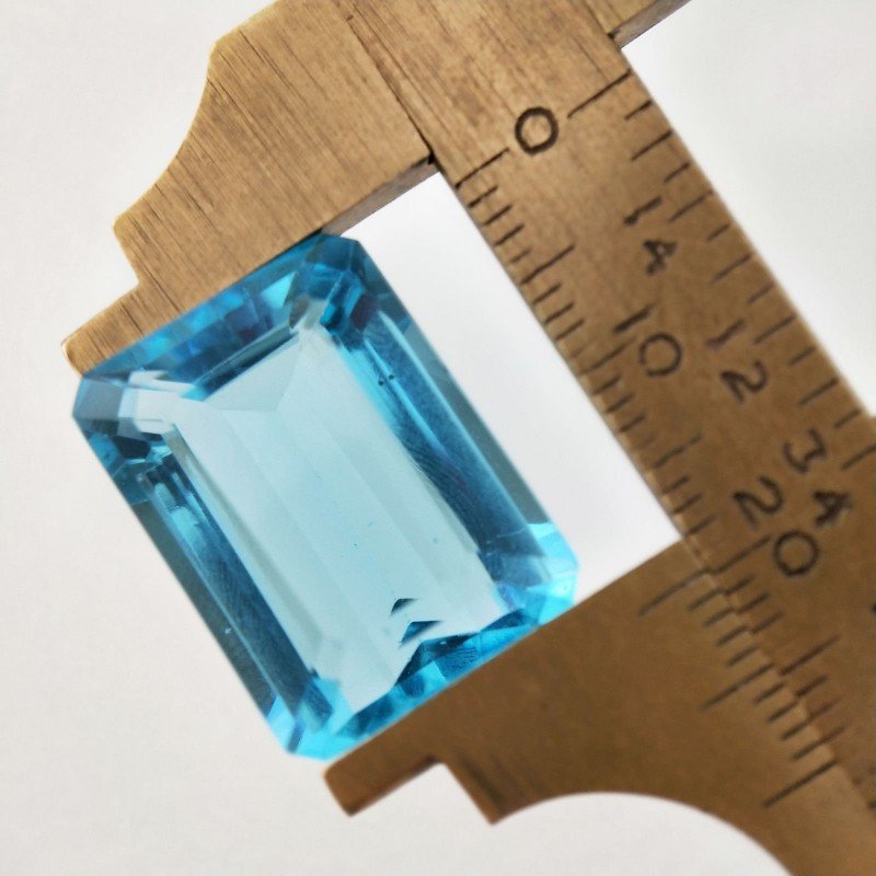 Acquamarina Idrotermale Taglio Smeraldo Ottagono Sfaccettata a Mano Gemma Sciolta 20X15X9mm 20,45 Carati 1pz