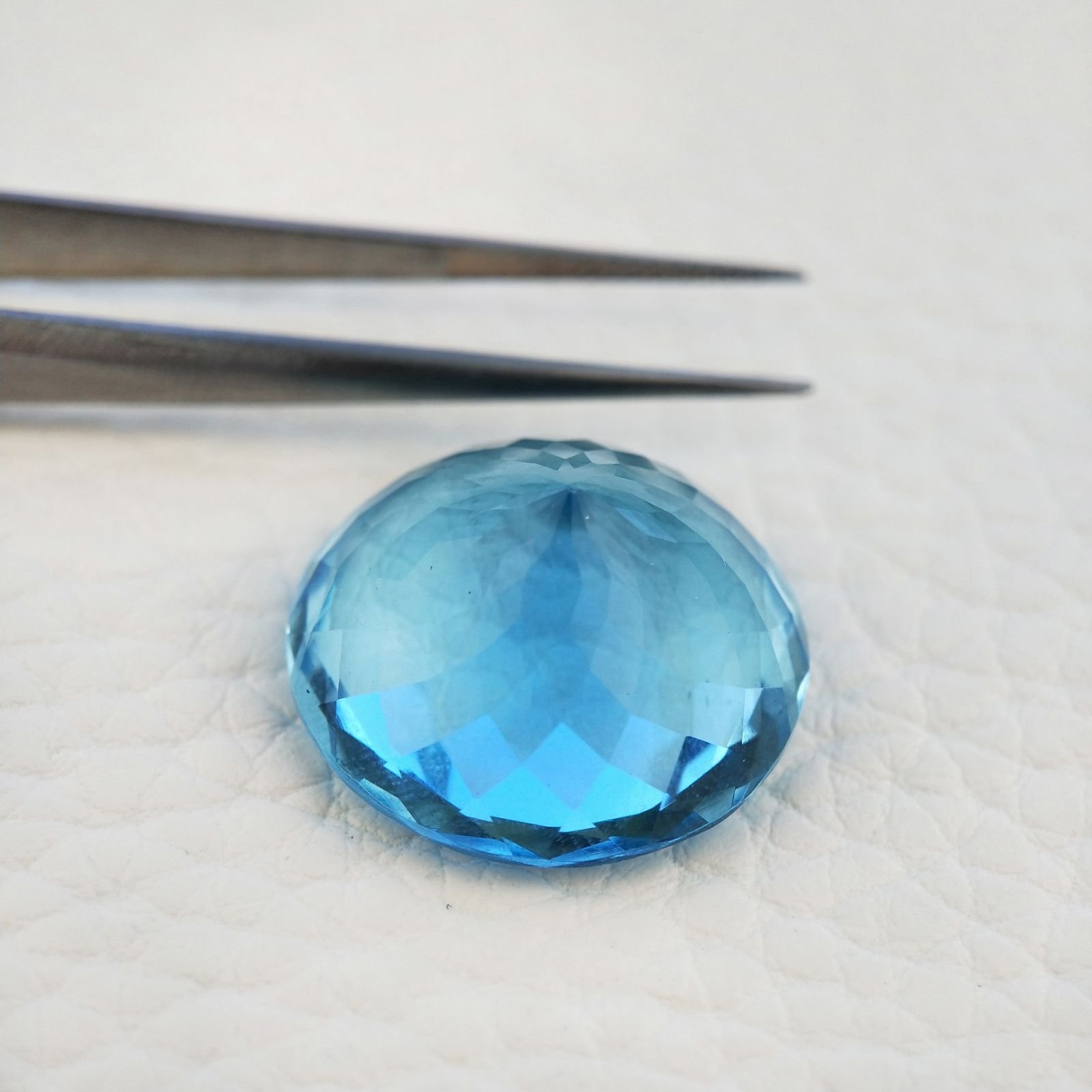 Acquamarina Idrotermale Taglio Tondo Sfaccettata a Mano Gemma Sciolta 20X20X11mm 23,40 Carati 1pz