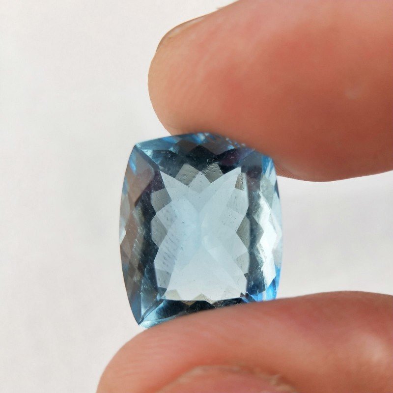 Acquamarina Idrotermale Taglio Cuscino Sfaccettata a Mano Gemma Sciolta 15X12X8mm 9,00 Carati 1pz