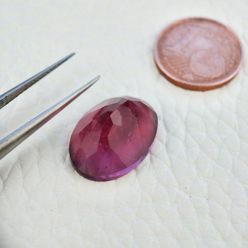 Tormalina Rubellite Idrotermale Taglio Cupola Ovale Sfaccettata a Mano Gemma Sciolta 18X13X8mm 10,75 Carati 1pz