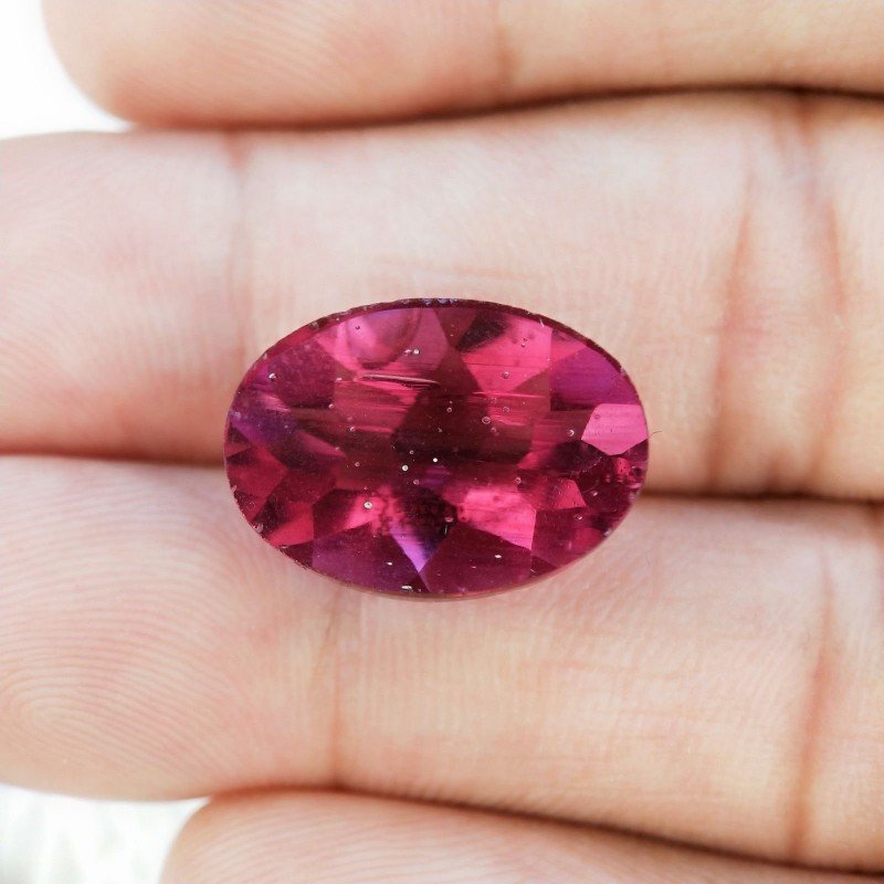 Tormalina Rubellite Idrotermale Taglio Cupola Ovale Sfaccettata a Mano Gemma Sciolta 18X13X8mm 10,75 Carati 1pz