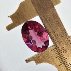 Tormalina Rubellite Idrotermale Taglio Cupola Ovale Sfaccettata a Mano Gemma Sciolta 18X13X8mm 10,75 Carati 1pz