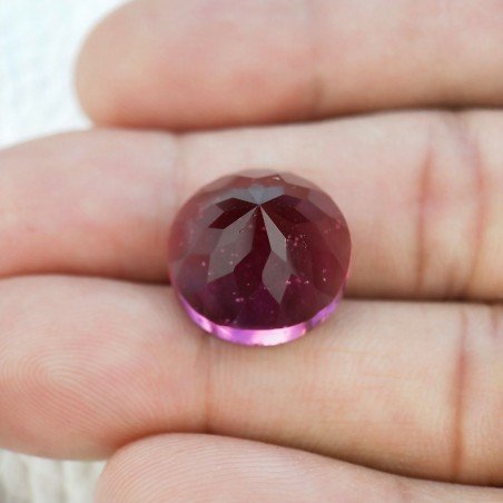 Tormalina Rubellite Idrotermale Taglio Cupola Tondo Sfaccettata a Mano Gemma Sciolta 15X15X10mm 13,45 Carati 1pz
