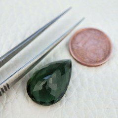 Tormalina Verde Idrotermale Taglio Goccia Sfaccettata a Mano Gemma Sciolta 20X13X8mm 11,80 Carati 1pz