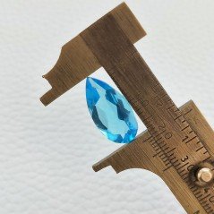 Topazio Azzurro Idrotermale Taglio Goccia Sfaccettata a Mano Gemma Sciolta 19X10X6mm 7,15 Carati 1pz