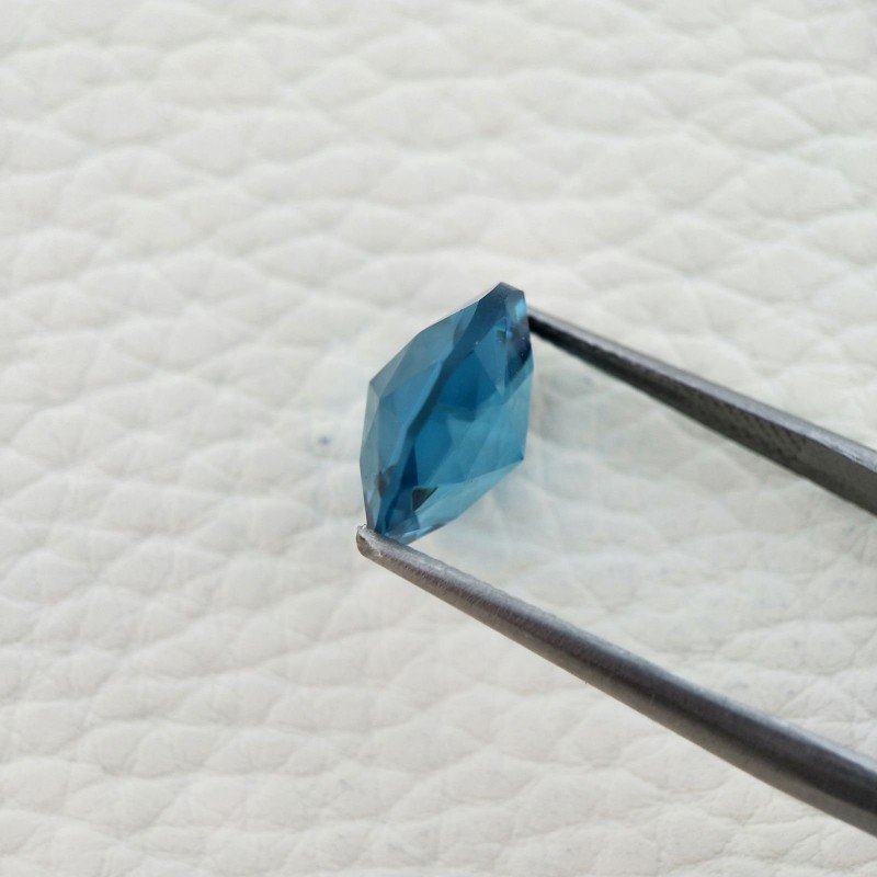 Topazio Azzurro Blu Londra Idrotermale Taglio Tondo Sfaccettata a Mano Gemma Sciolta 14X14X8mm 7,00 Carati 1pz