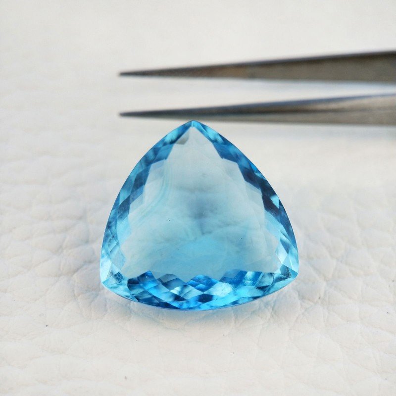 Acquamarina Idrotermale Taglio Trillione Sfaccettata a Mano Gemma Sciolta 20X20X8-9mm 18,80 Carati 1pz