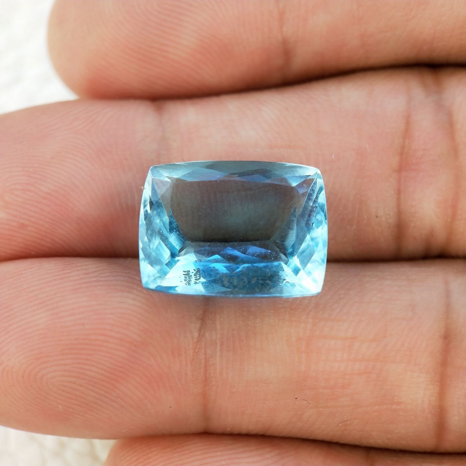Acquamarina Idrotermale Taglio Cuscino Sfaccettata a Mano Gemma Sciolta 16X12X7-8mm 11,00+ Carati 1pz