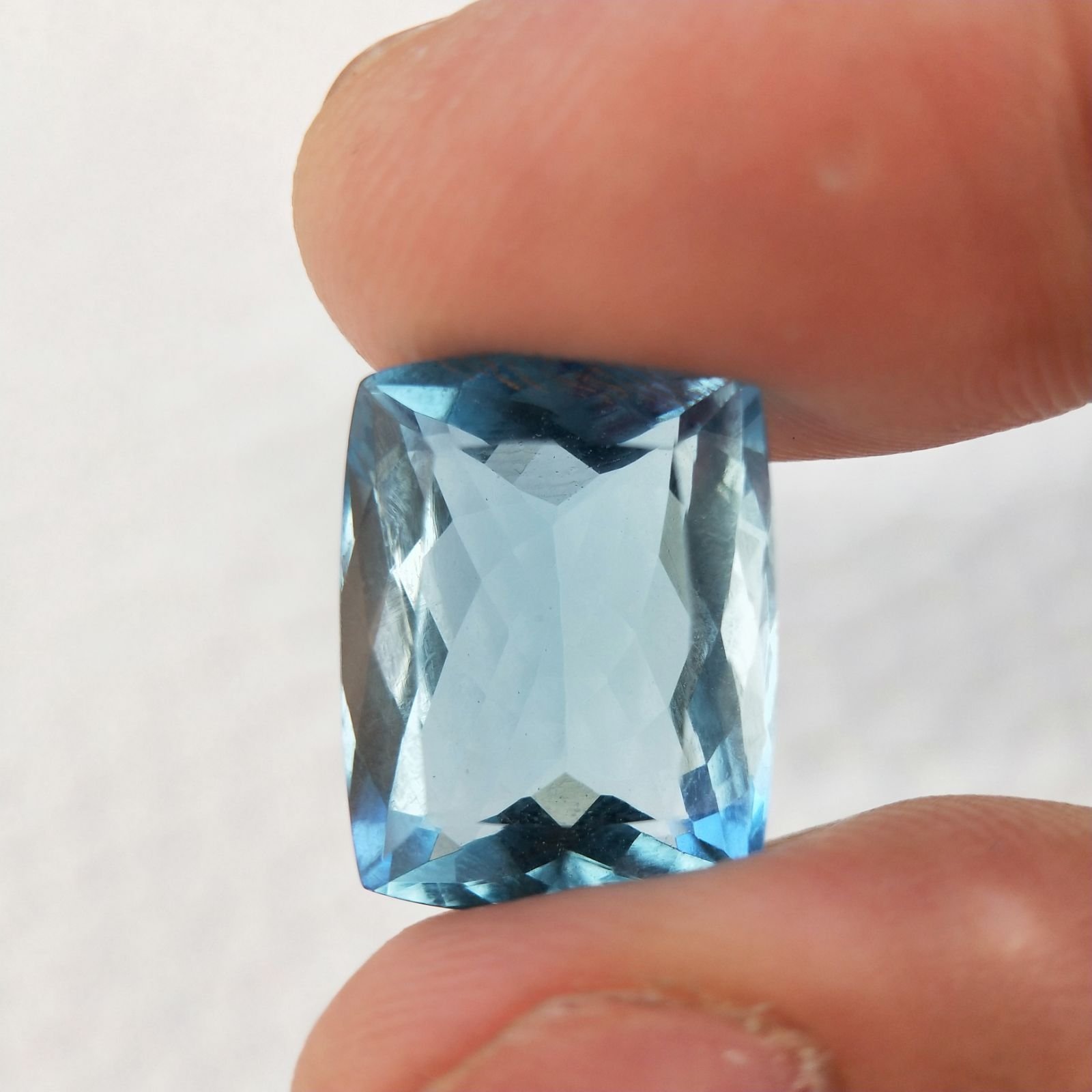 Acquamarina Idrotermale Taglio Cuscino Sfaccettata a Mano Gemma Sciolta 16X12X7-8mm 11,00+ Carati 1pz