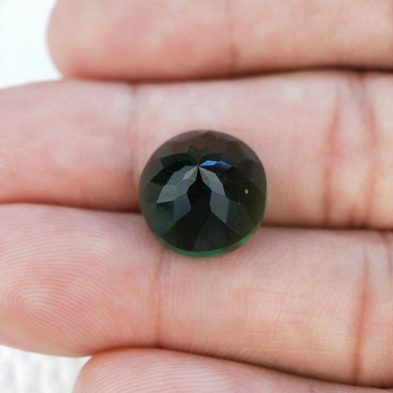 Tormalina Verde Idrotermale Taglio Cupola Tondo Sfaccettata a Mano Gemma Sciolta 13X13X8mm 8,65 Carati 1pz