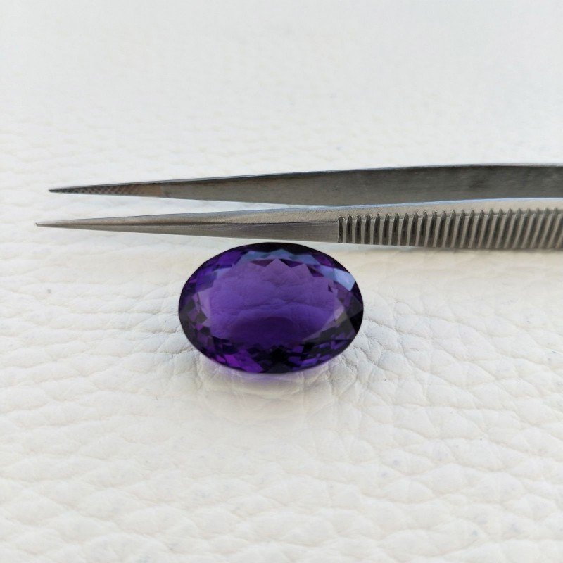 Ametista Africana Idrotermale Taglio Ovale Sfaccettata a Mano Gemma Sciolta 20X16X10mm 20,45 Carati 1pz Ametista Africana Idrotermale Taglio Ovale Sfaccettata a Mano Gemma Sciolta 20X16X10mm 20,45 Carati 1pz