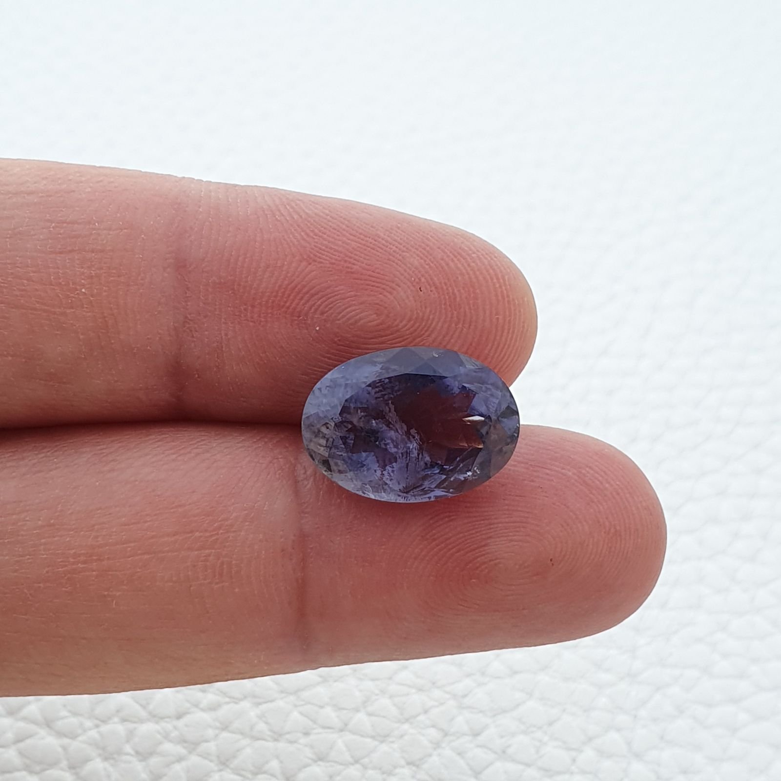 Iolite Naturale Taglio Ovale Sfaccettata Fatto a Mano Gemma Sciolta 15X11X7mm 6,70 Carati 1pz