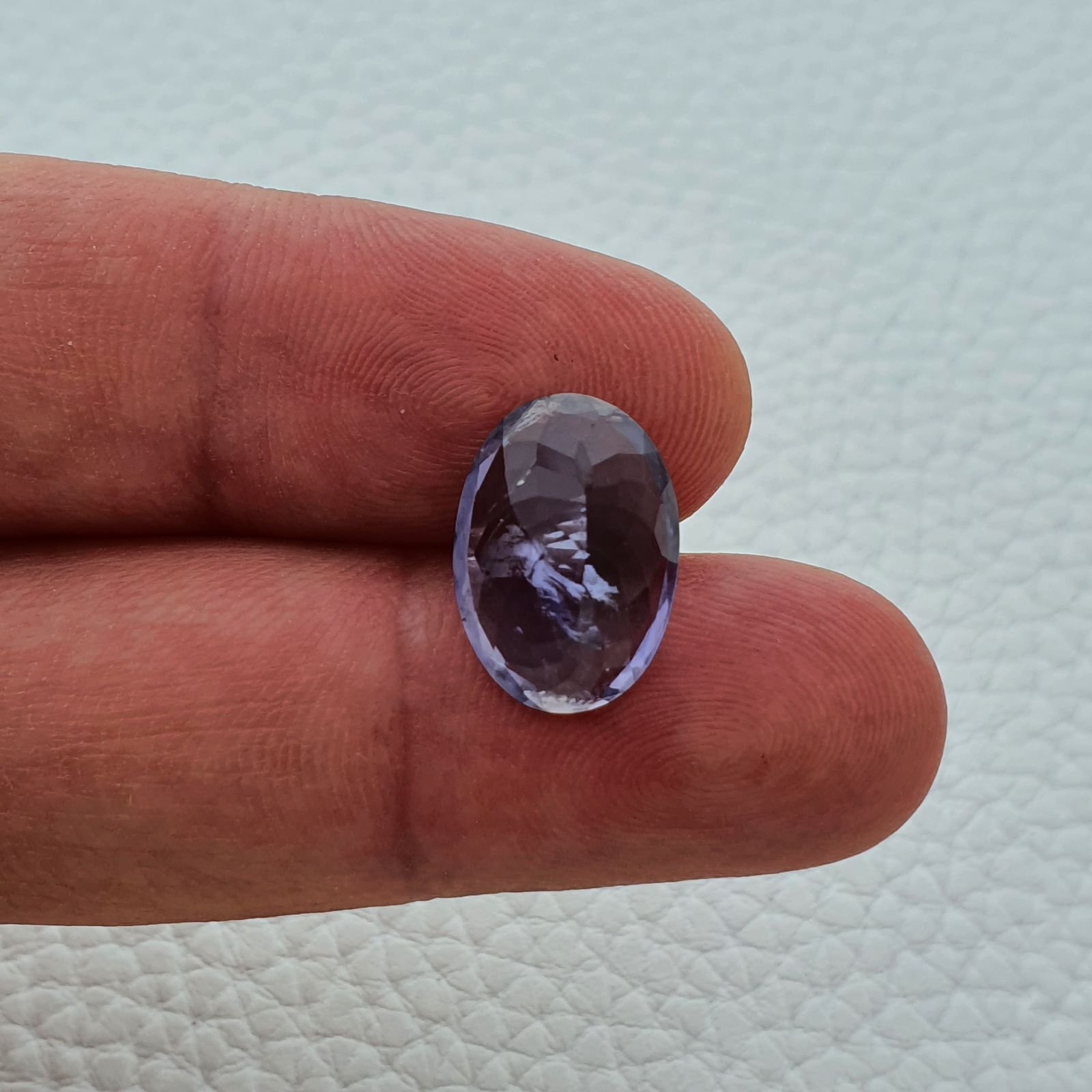 Iolite Naturale Taglio Ovale Sfaccettata Fatto a Mano Gemma Sciolta 15X11X7mm 6,70 Carati 1pz