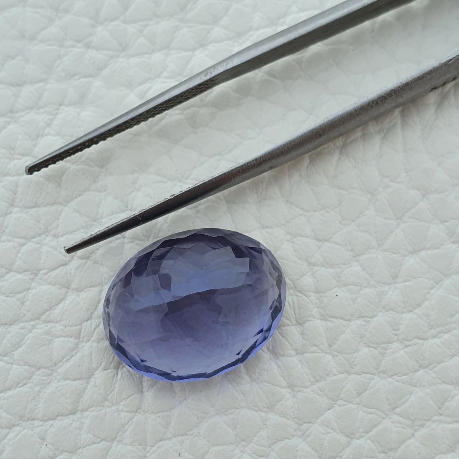 Iolite Naturale Taglio Ovale Sfaccettata Fatto a Mano Gemma Sciolta 17X14X9mm 13,50 Carati 1pz