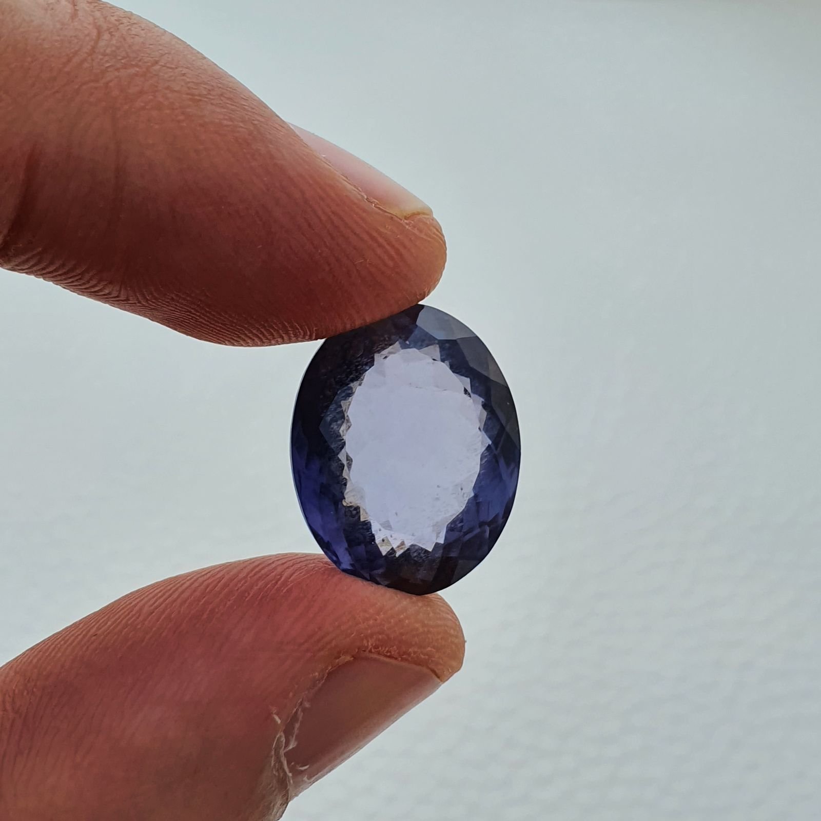 Iolite Naturale Taglio Ovale Sfaccettata Fatto a Mano Gemma Sciolta 17X14X9mm 13,50 Carati 1pz