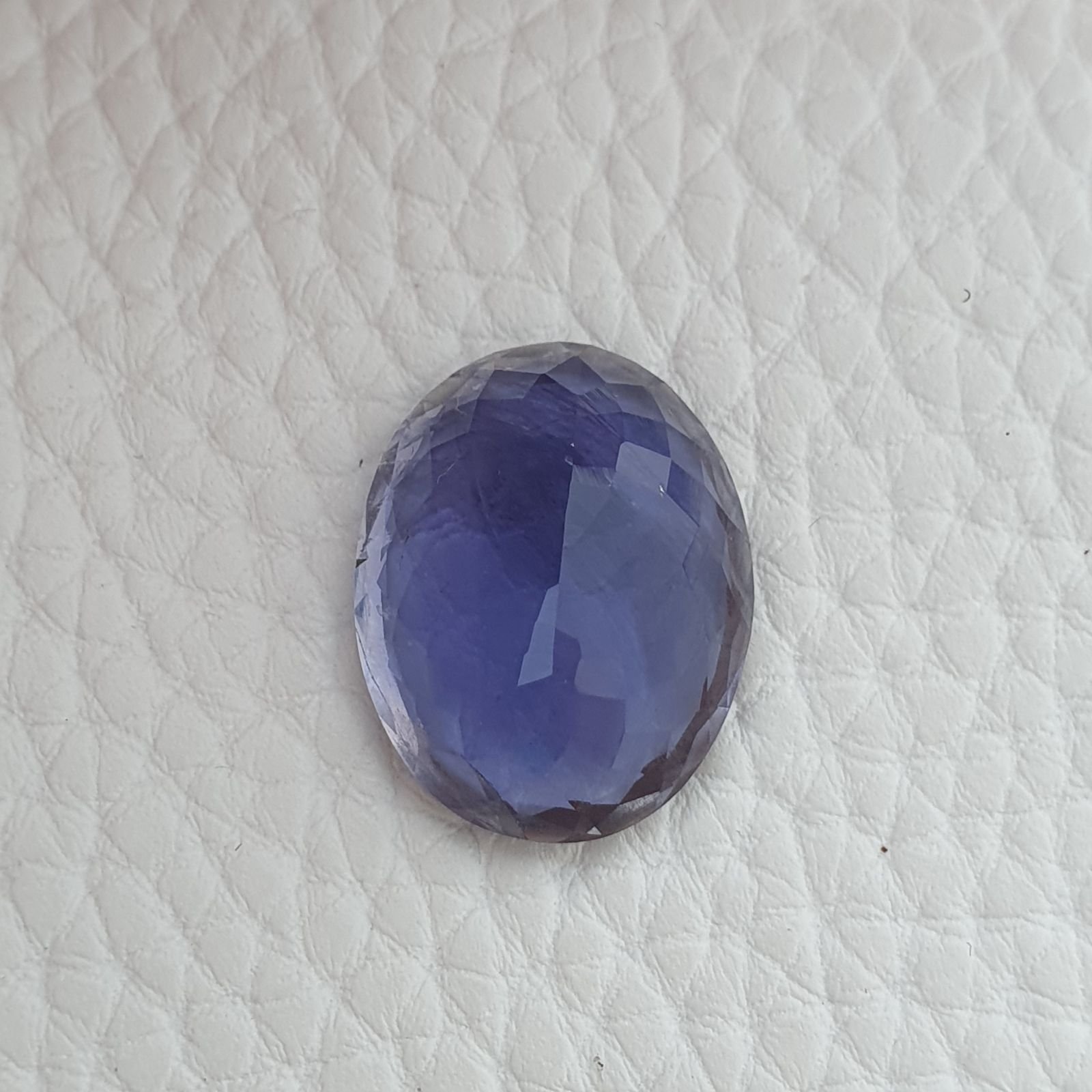 Iolite Naturale Taglio Ovale Sfaccettata Fatto a Mano Gemma Sciolta 15X19X8,70mm 15,15 Carati 1pz