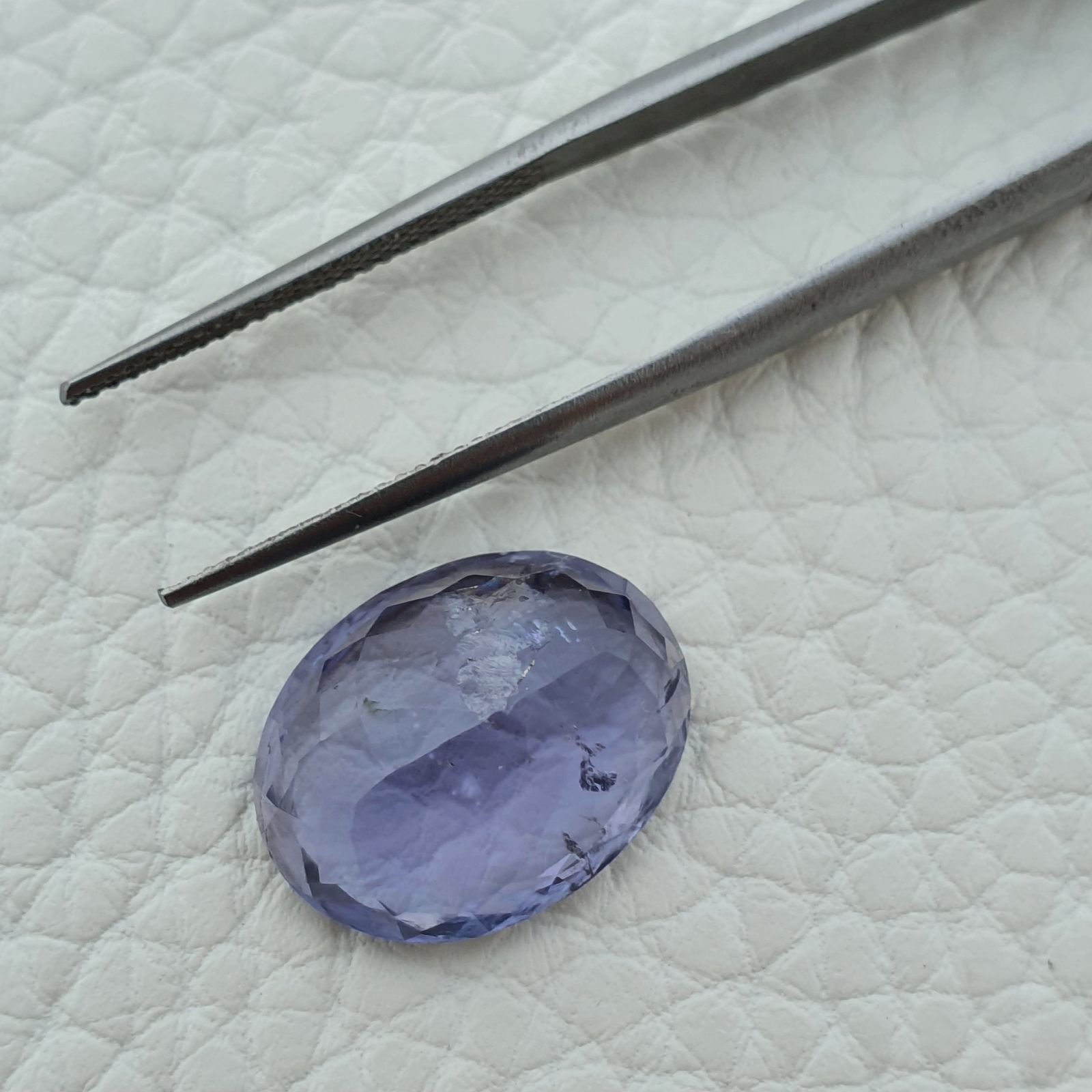 Iolite Naturale Taglio Ovale Sfaccettata Fatto a Mano Gemma Sciolta 17X13X6mm 8,85 Carati 1pz