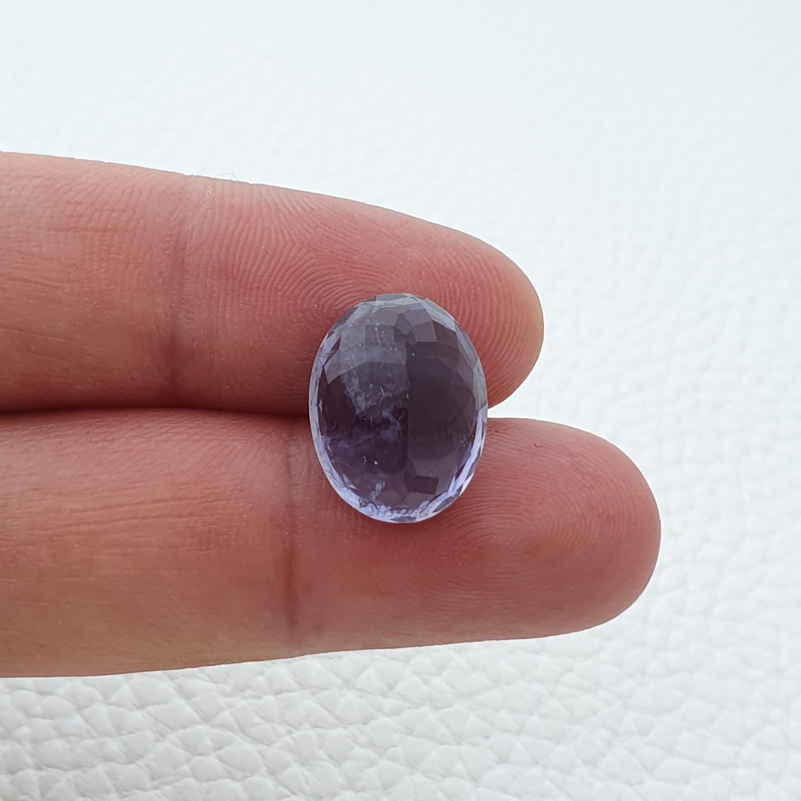 Iolite Naturale Taglio Ovale Sfaccettata Fatto a Mano Gemma Sciolta 16X12X7mm 9,25 Carati 1pz