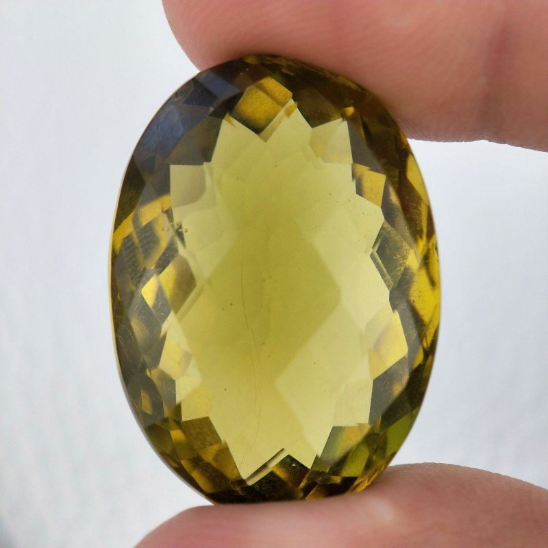 Topazio Limone Idrotermale Taglio Ovale Sfaccettata a Mano Gemma Sciolta 31X22X17mm 76,10 Carati 1pz
