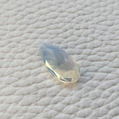 Opale Idrotermale Taglio Goccia Sfaccettata a Mano Gemma Sciolta 19X10X6mm 7,00 Carati 1pz