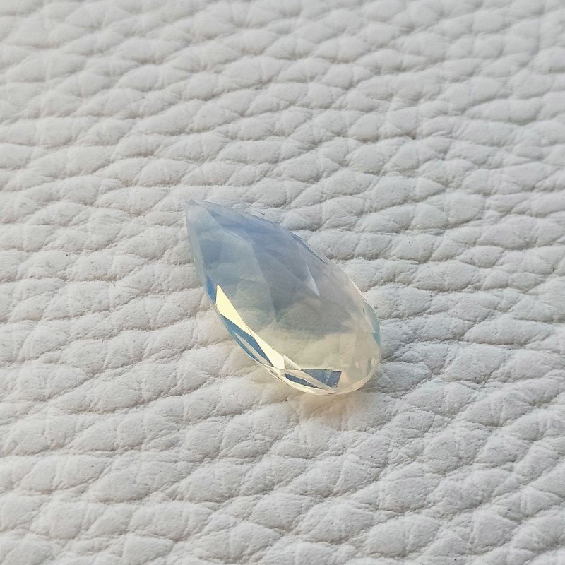 Opale Idrotermale Taglio Goccia Sfaccettata a Mano Gemma Sciolta 19X10X6mm 7,00 Carati 1pz