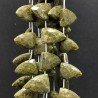 Serpentite Russa Naturale Perline Forma Punta Piatto Foro Laterale Sfaccettato A Mano