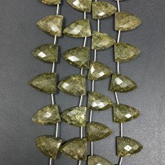 Serpentite Russa Naturale Perline Forma Punta Piatto Foro Laterale Sfaccettato A Mano