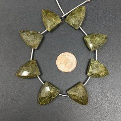 Serpentite Russa Naturale Perline Forma Punta Piatto Foro Laterale Sfaccettato A Mano