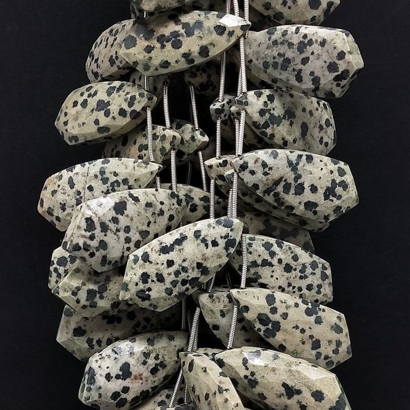 Diaspro Dalmata Naturale Perline Forma Cravatta Piatto Foro Laterale Sfaccettato A Mano