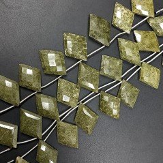 Serpentite Russo Naturale Perline Forma Rombo Piatto Foro Laterale Sfaccettato A Mano
