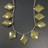 Serpentite Russo Naturale Perline Forma Rombo Piatto Foro Laterale Sfaccettato A Mano