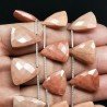 Rodonite Naturale Perline Forma Triangolo Piatto Foro Laterale Sfaccettato A Mano