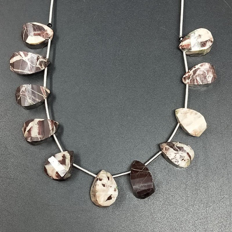 Diaspro Zebrato Naturale in Perline Forma Goccia Twist Sfaccettato a Mano Foro Laterale Diaspro Zebrato Naturale in Perline Forma Goccia Twist Sfaccettato a Mano Foro Laterale