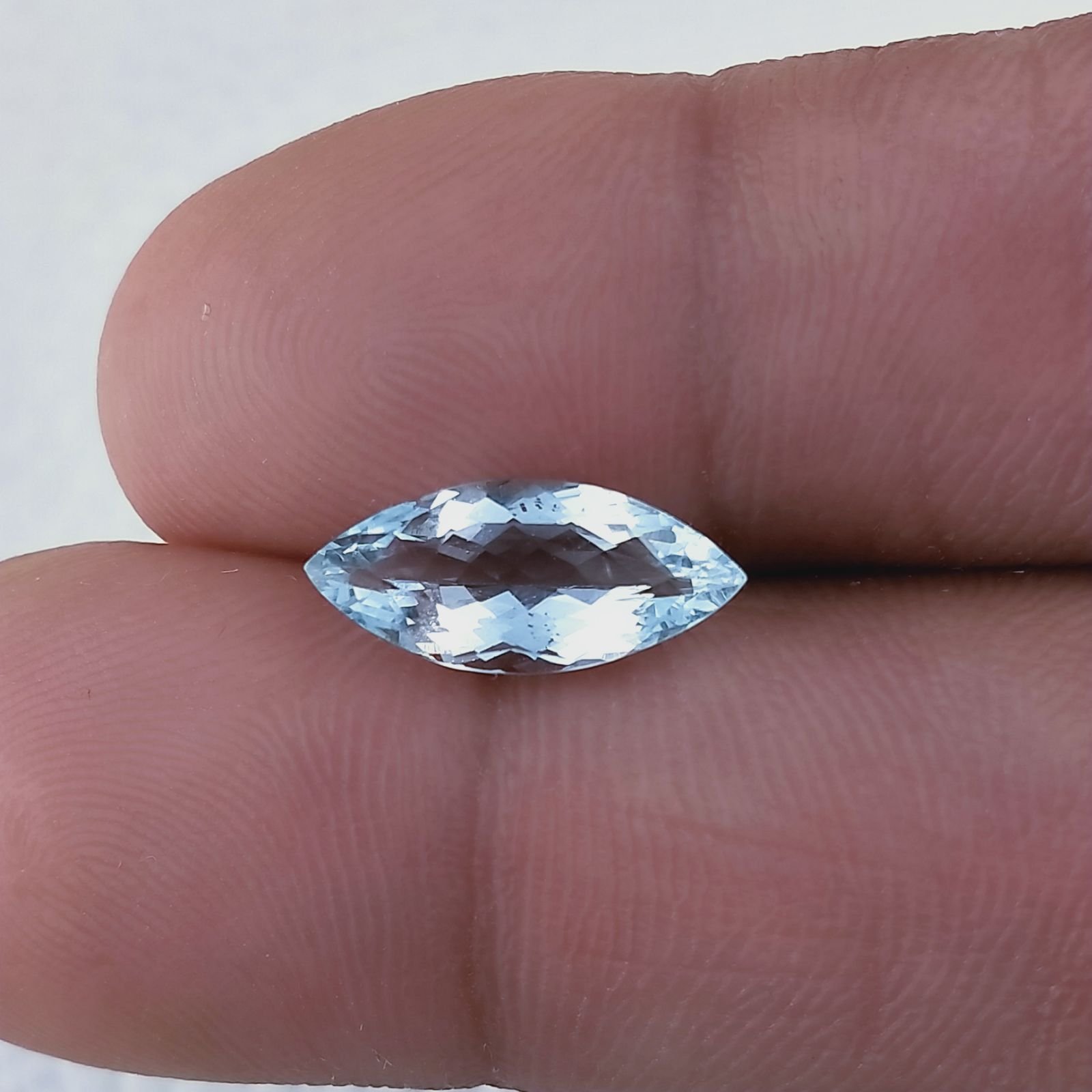 Acquamarina Naturale Taglio Marquise Sfaccettata Fatto a Mano Gemma Sciolta 14X6X4mm 2,00 Carati 1pz