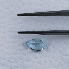 Gemma Sciolta di Acquamarina Naturale, Taglio Goccia Sfaccettato a Mano, 9x6x3-4 mm, 1,65 ct