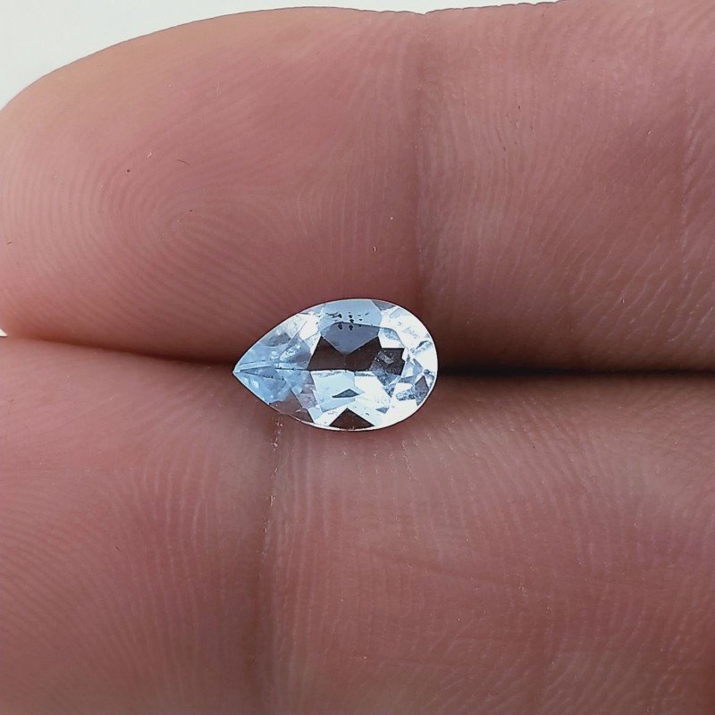 Gemma Sciolta di Acquamarina Naturale, Taglio Goccia Sfaccettato a Mano, 9x6x3-4 mm, 1,65 ct