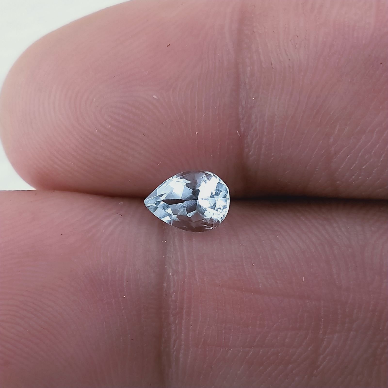 Acquamarina Naturale Taglio Goccia Sfaccettata Fatto a Mano Gemma Sciolta 7X5X3-4mm 0,60 Carati 1pz