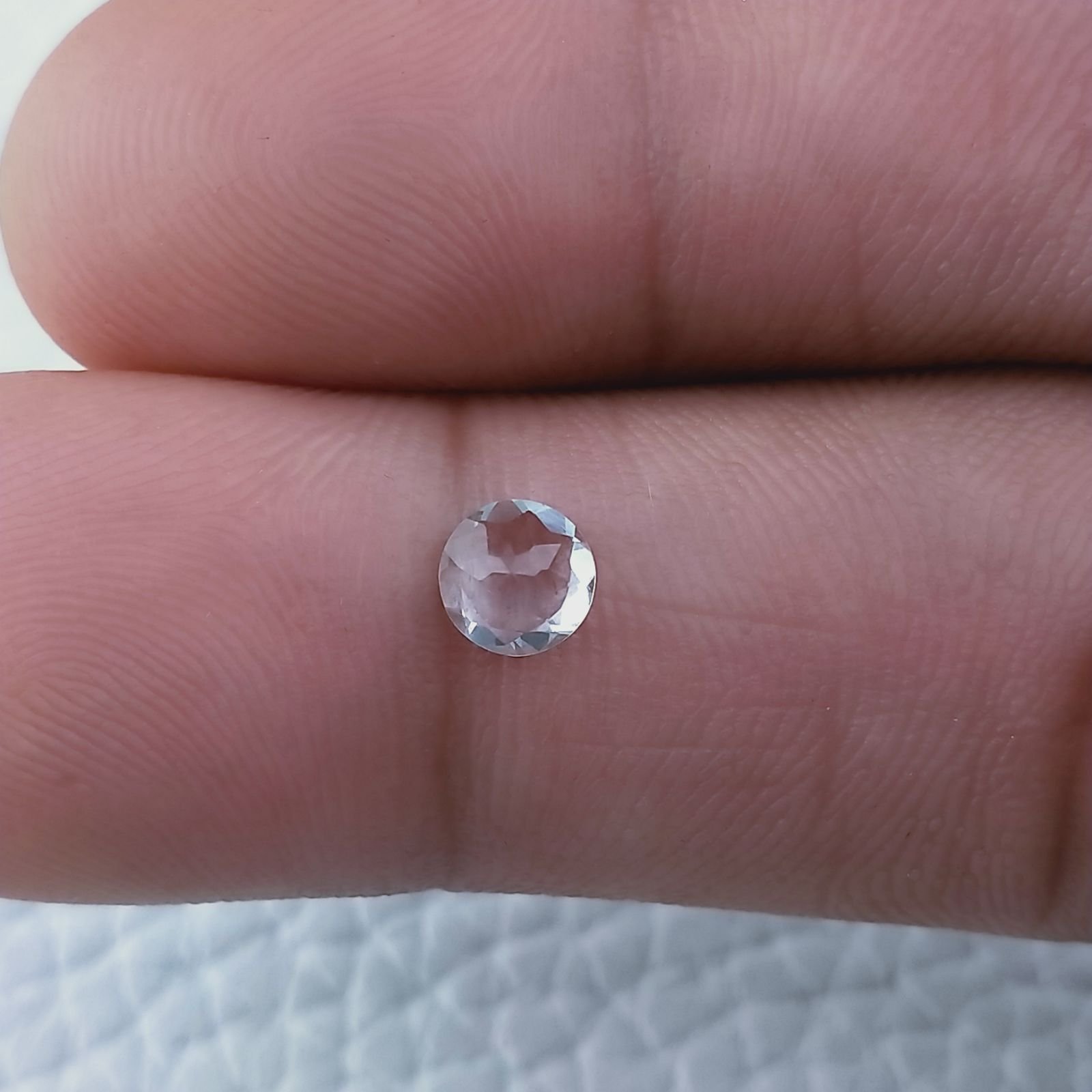 Acquamarina Naturale Taglio Tondo Sfaccettata Fatto a Mano Gemma Sciolta 5X2mm 0,35 Carati 1pz