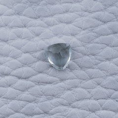 Gemma Sciolta di Acquamarina Naturale, Taglio Trillion Sfaccettato a Mano, 6x6x3 mm, 0,65 ct