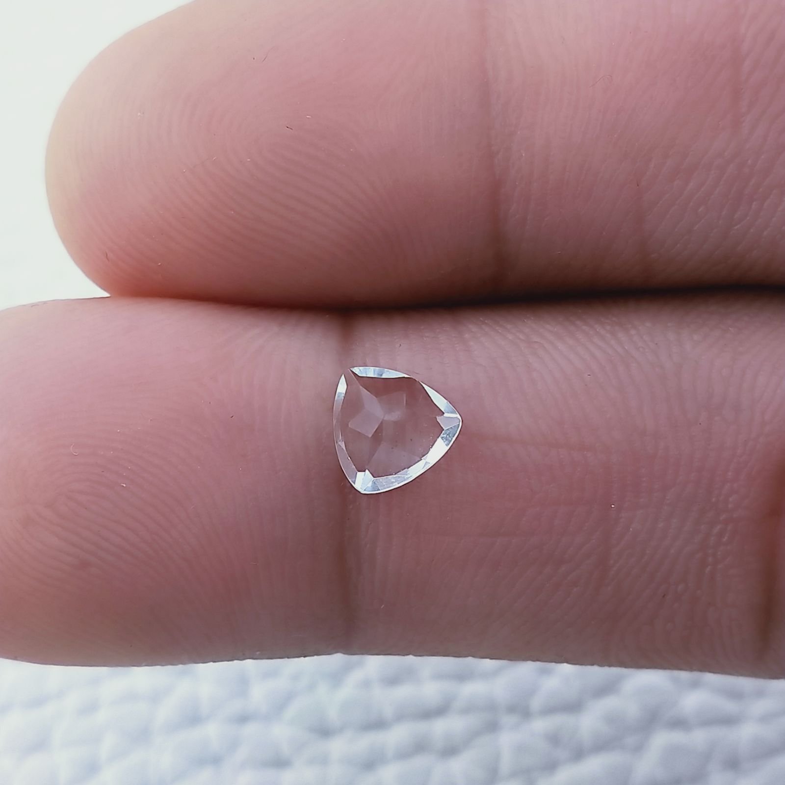 Acquamarina Naturale Taglio Trillion Sfaccettata Fatto a Mano Gemma Sciolta 6X6X3mm 0,65 Carati 1pz
