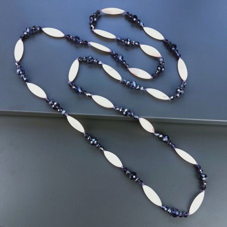 Collana madreperla rosa ovale allungato piatto con cristallo viola forme miste 115 cm annodato