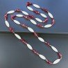 Collana madreperla bianca ovale allungato piatto con cristallo rosso forme miste 115 cm annodato